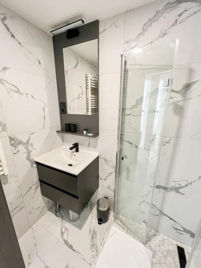 Villa Bauhaus Wellness Apartments 207 - Petiteplage Siófok Zewnętrze zdjęcie