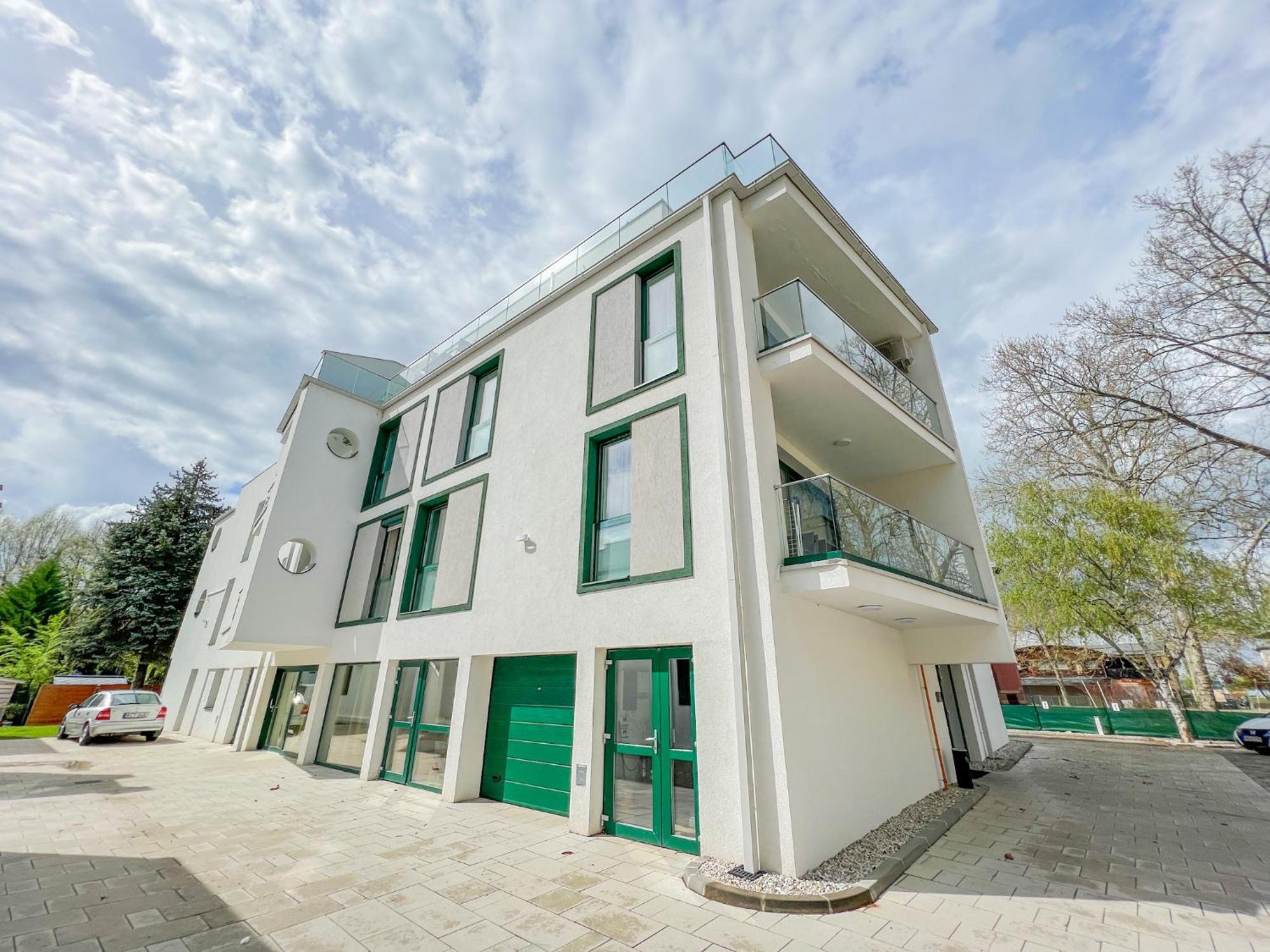 Villa Bauhaus Wellness Apartments 207 - Petiteplage Siófok Zewnętrze zdjęcie